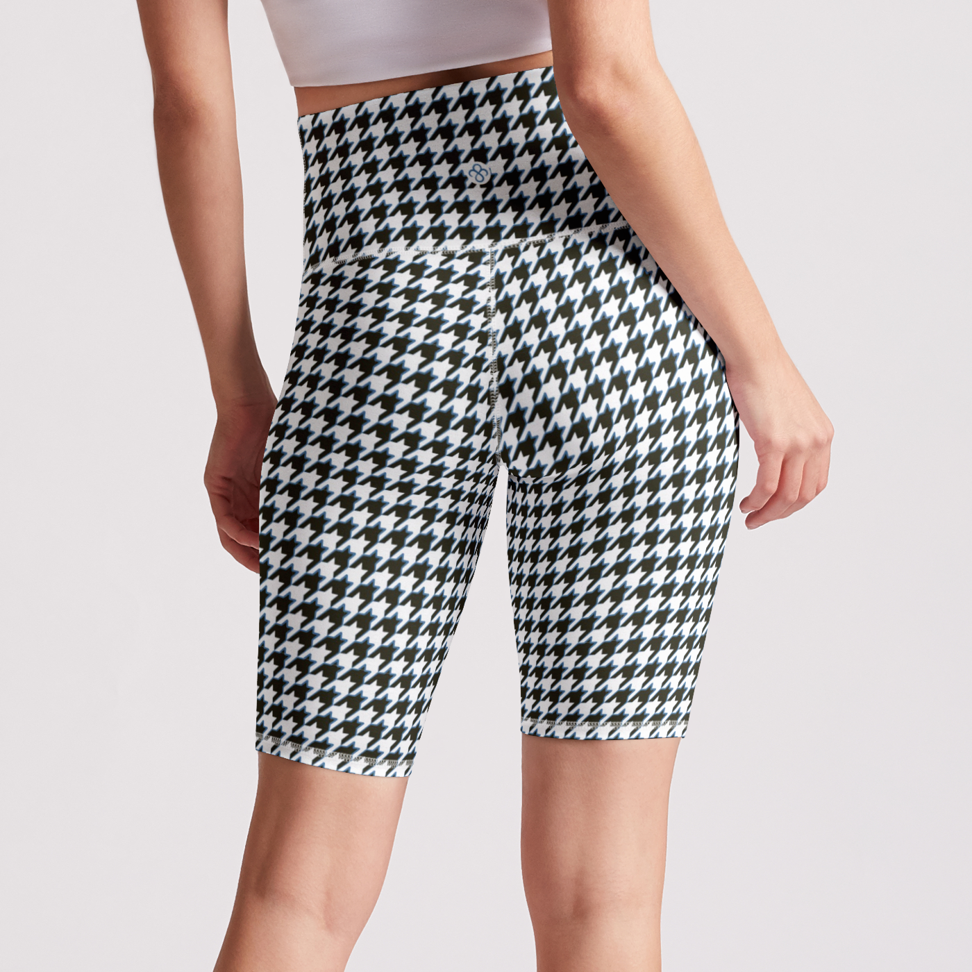 Icy Houndstooth Short