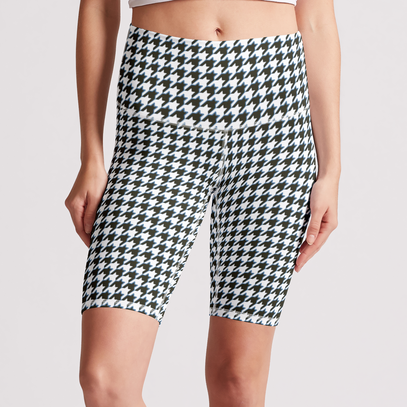 Icy Houndstooth Short
